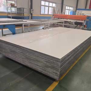 CFRT蒙皮(pí)增強車(che)廂闆複(fu)合闆